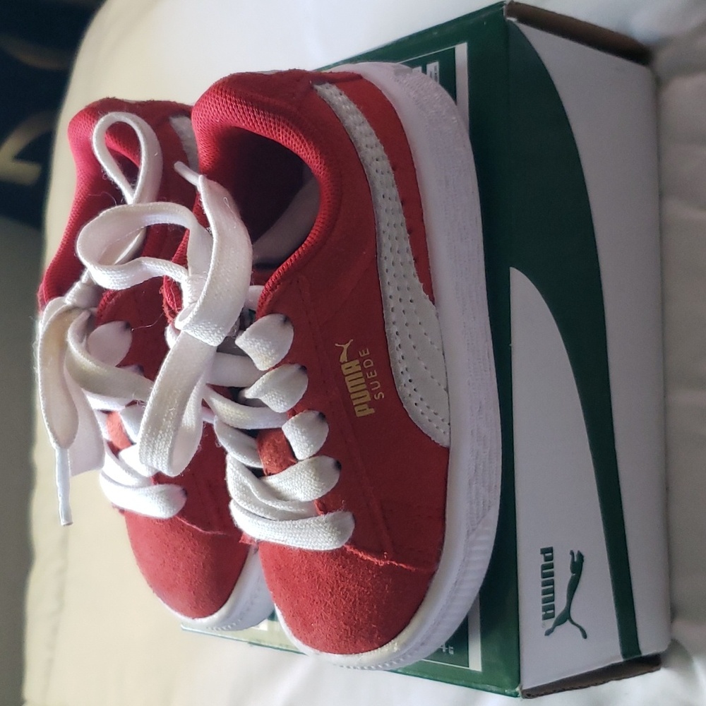 Boys Puma Suede Sneakers
